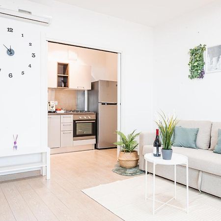 בארי Apulialux - Elegant Apartment Con Netflix מראה חיצוני תמונה